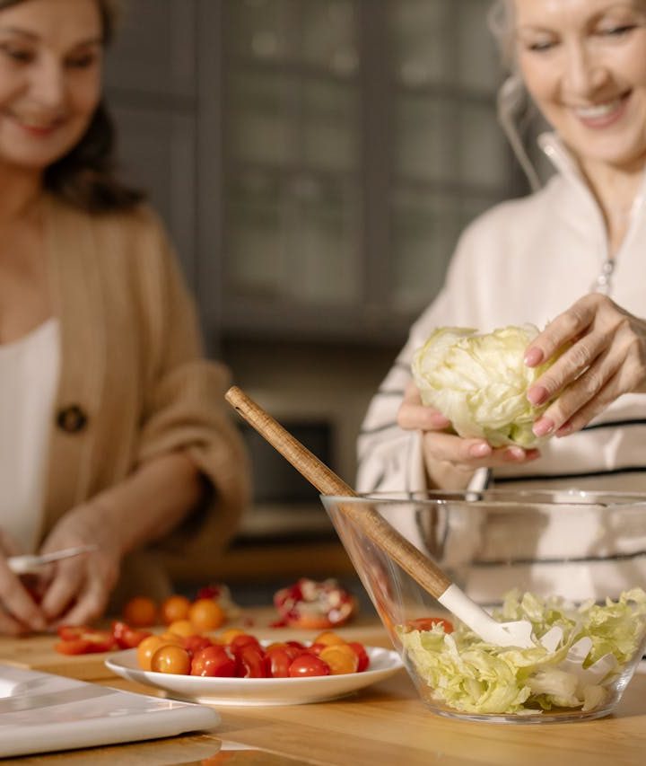 Resep Sayur Bening Bayam dan Manfaatnya Untuk Kesehatan Tubuh