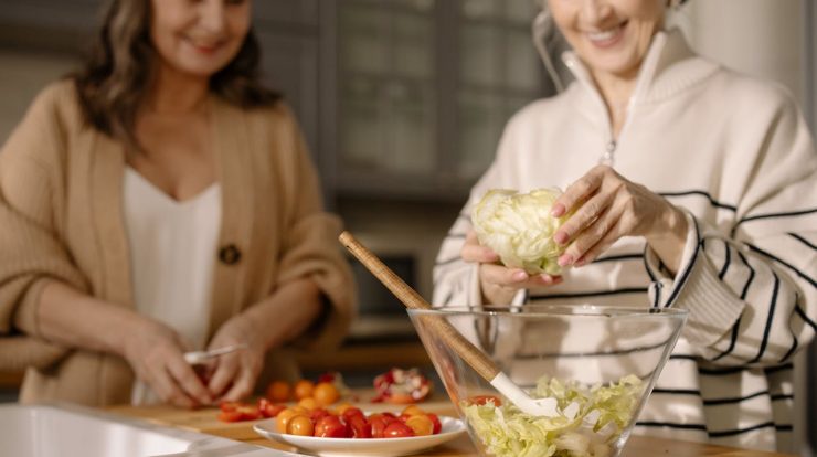 Resep Sayur Bening Bayam dan Manfaatnya Untuk Kesehatan Tubuh