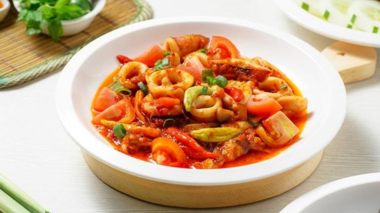 Resep Cumi Asam Manis Pedas Ala Resto yang Bikin Keluarga Betah Makan Di Rumah