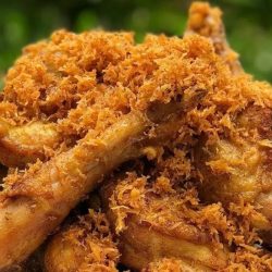 Resep Membuat Ayam Serundeng Kelapa dan Lengkuas, Bikin Pengen Makan Terus